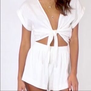 Princess Polly white linen shorts et NEVER WORN 🏆